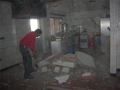 Juni 2008 - Die Wände sind weg